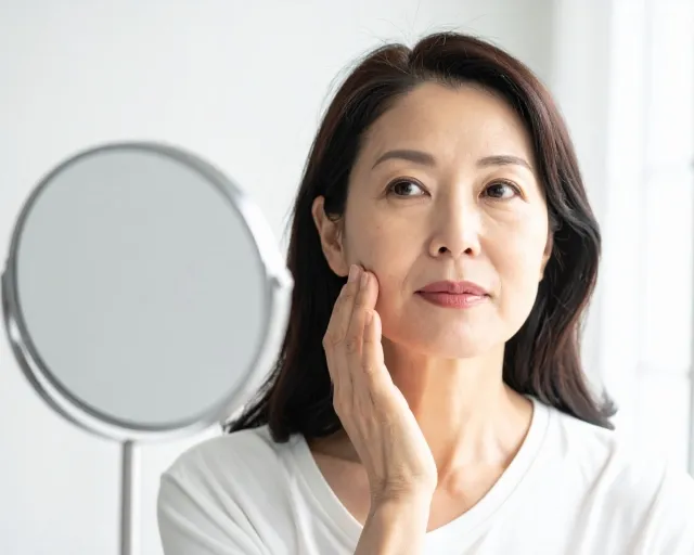 40代からの肌の凹凸、諦めていませんか?なめらかでハリのある美肌を取り戻す秘訣